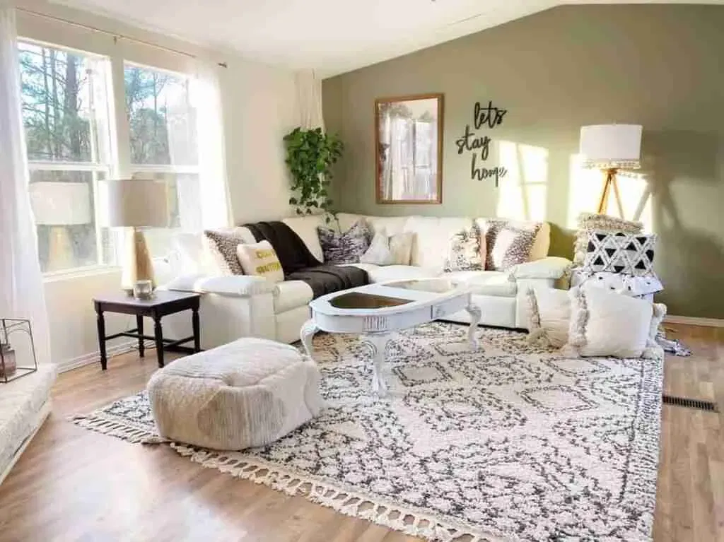 Removing Mobile Home Wall Battens 